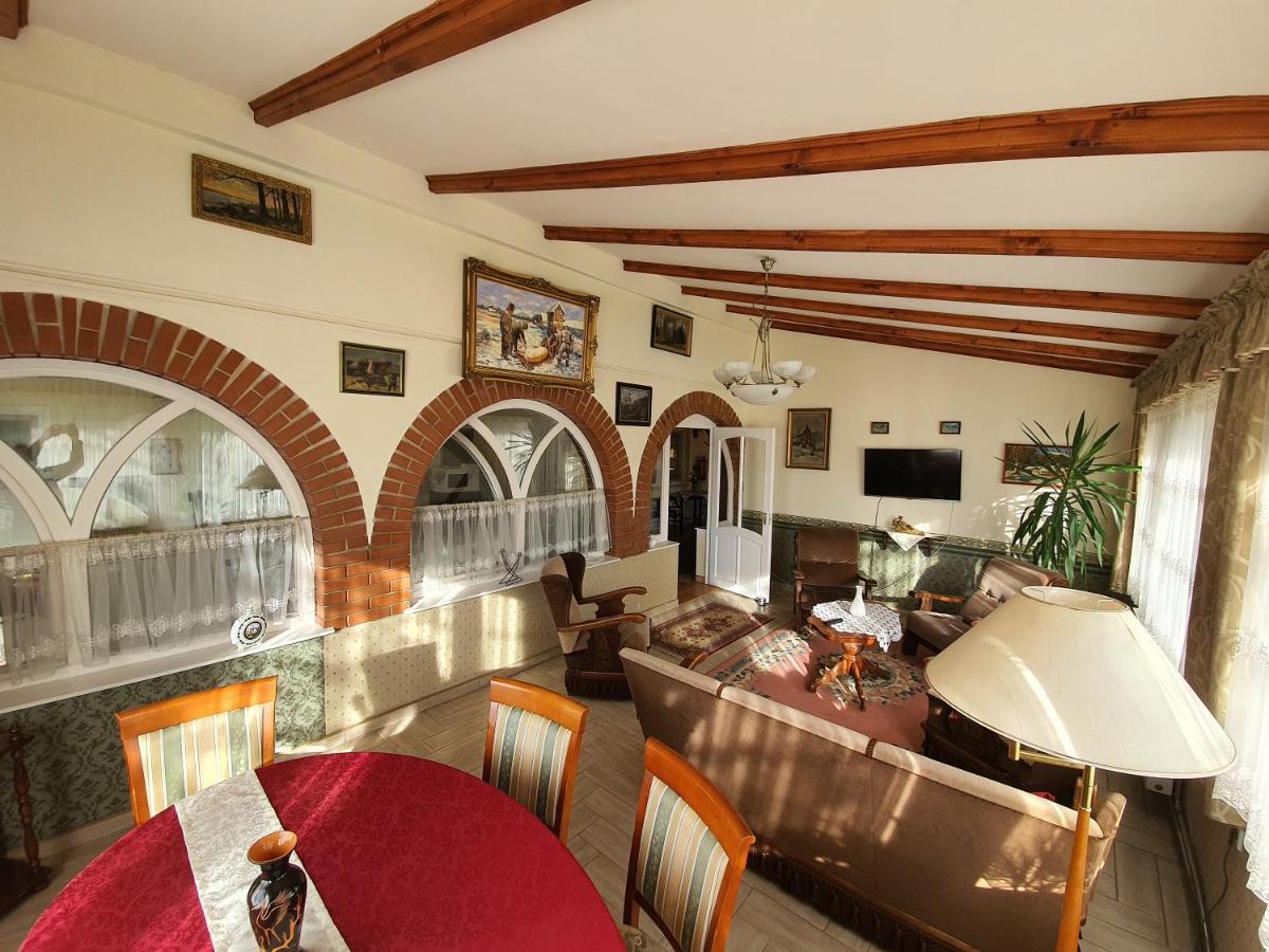 Platan Szallashely Hotel Sandorfalva Luaran gambar
